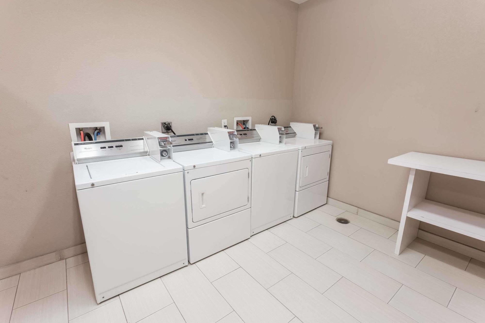 Atria Inn & Suites Three Rivers Dış mekan fotoğraf